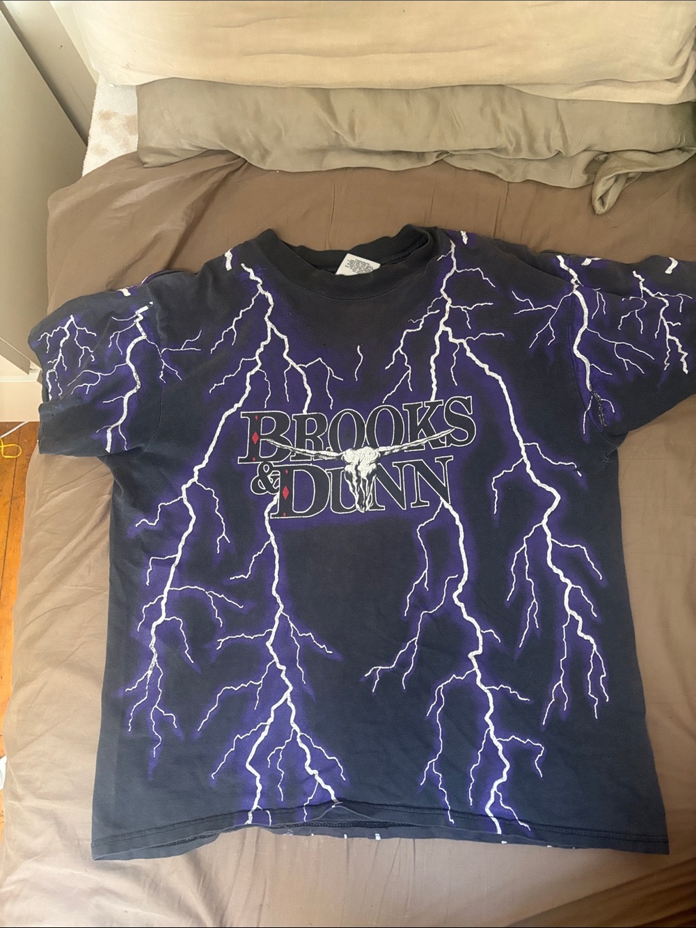 Vintage 90s Brooks Dunn Electric Rodeo Purple Lightning Graphic TShirt